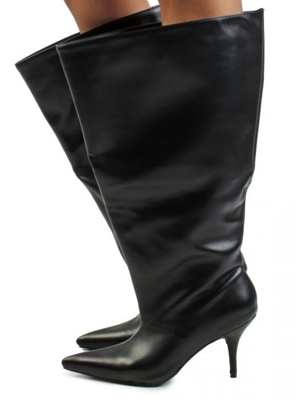 Azalea Wang sleek black
